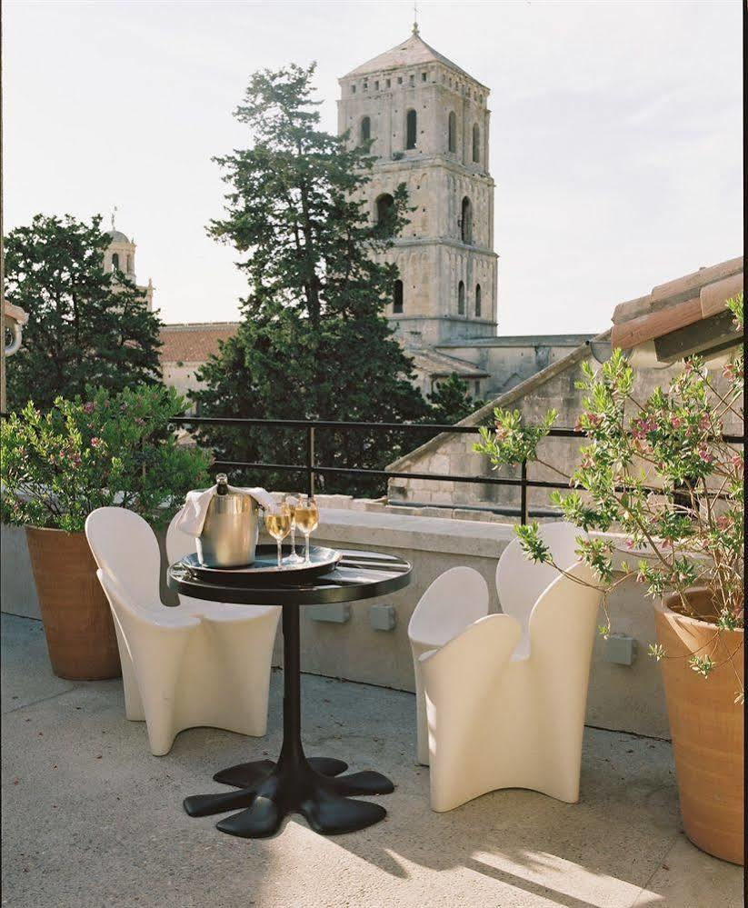 Hotel Du Cloitre Арль Екстер'єр фото